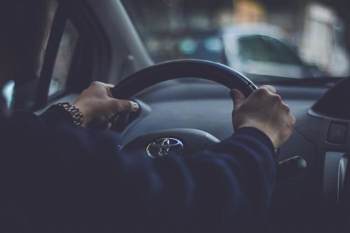 車離れが分かるデータ・理由と原因・若者が多いのか|地方