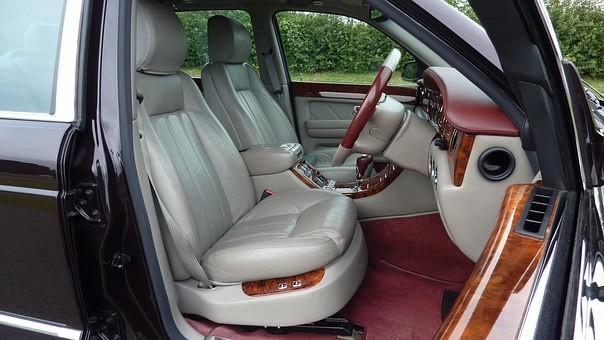 ホンダのステップワゴンをキャンピングカーに改造する方法