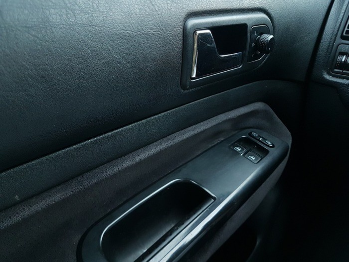 車の内装のDIY方法・カスタム例・DIYに使用する道具