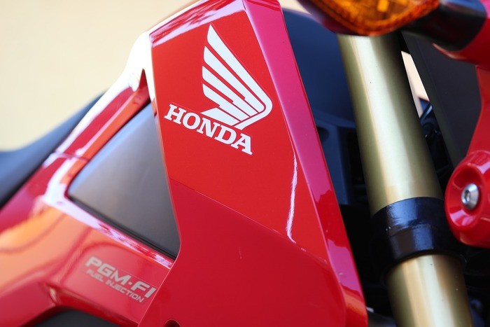 ホンダスーパーカブの燃費は悪いの?実燃費・燃費向上方法