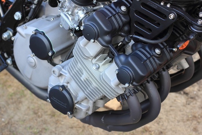 ホンダスーパーカブの燃費は悪いの?実燃費・燃費向上方法