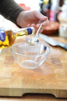 オイルランプが点灯した時の対処法・自作方法とオイル