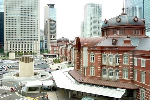 東京駅周辺の安い駐車場料金比較|混雑時間と状況・無料はある?