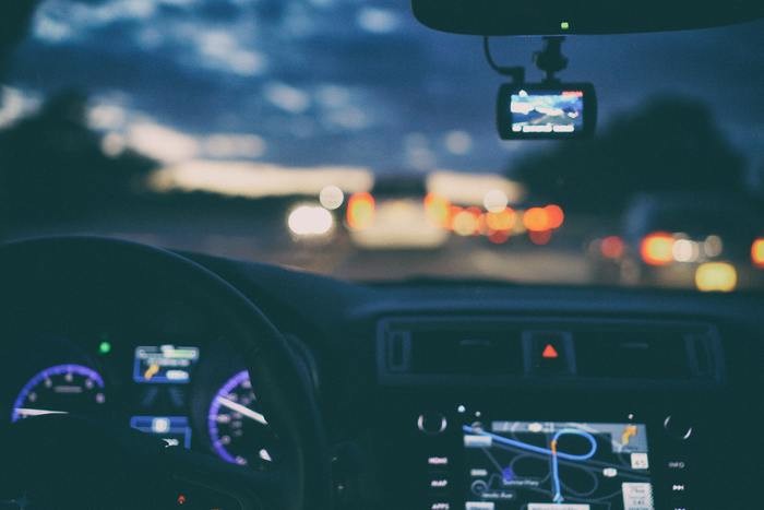 【機能別】車のドライブレコーダーの必要性|GPS/音声録音