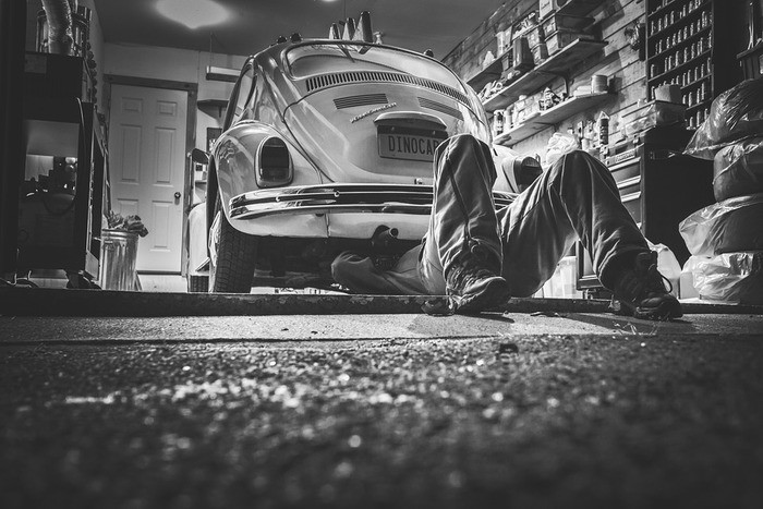 車のウォーターポンプの異音の原因・放置の危険性・交換方法