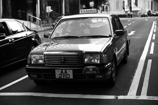車とカブのヘッドライト交換|方法・工賃・ハロゲン・led