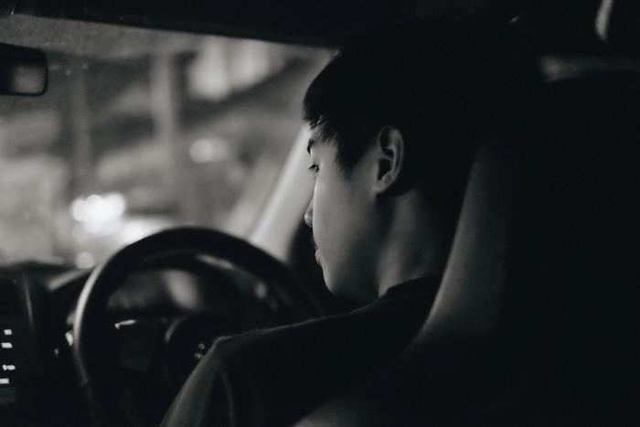 正しいドライビングポジションとは?|車の運転の基本