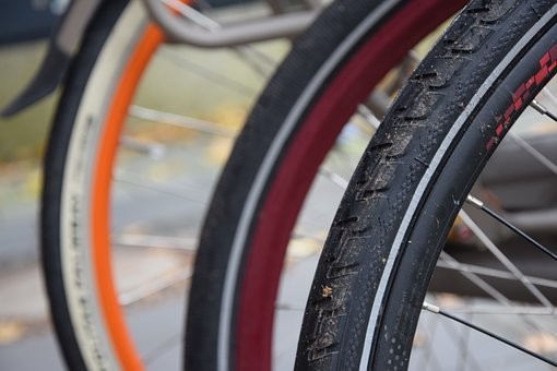 フロントフォークの交換時期/方法/工賃・車種別交換方法