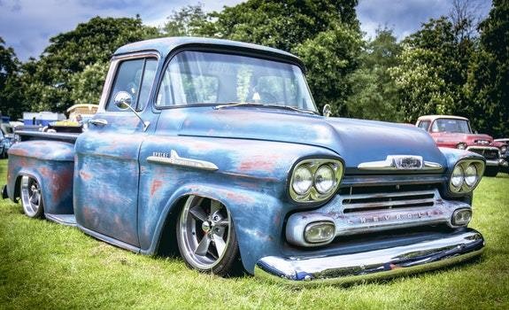 車をローダウンする方法・メリットとデメリット・ハイエース類