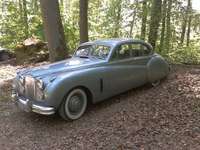 丸目の車のは?新車/中古・車模型用・車種別