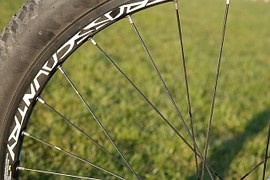 自転車のスポーク交換|方法・工具・交換費用・所要時間