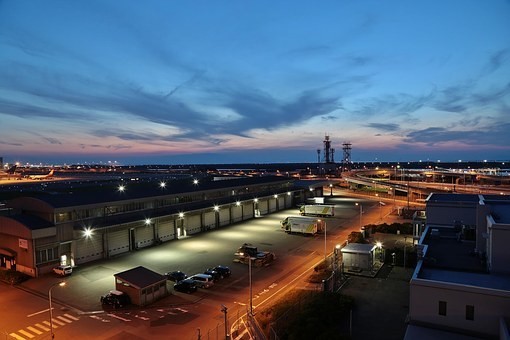関空周辺の安い駐車場料金比較|混雑時間と状況・無料はある?