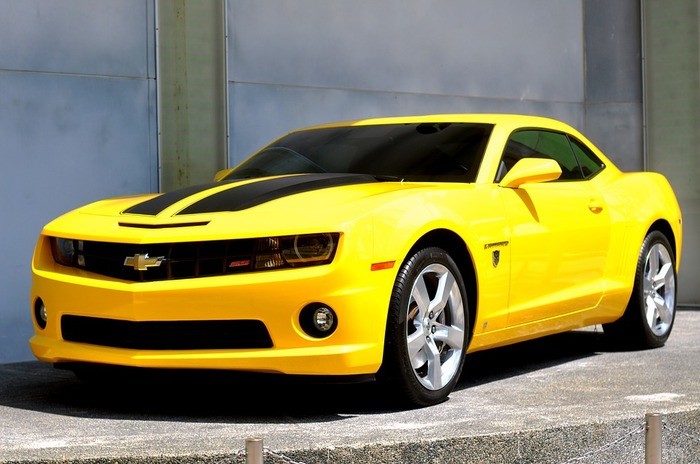 トランスフォーマーのバンブルビーの車種|値段・最新の車
