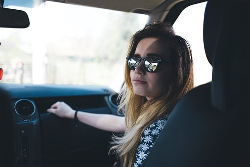 バケットシートは車検に通るのか・メーカー・補修方法
