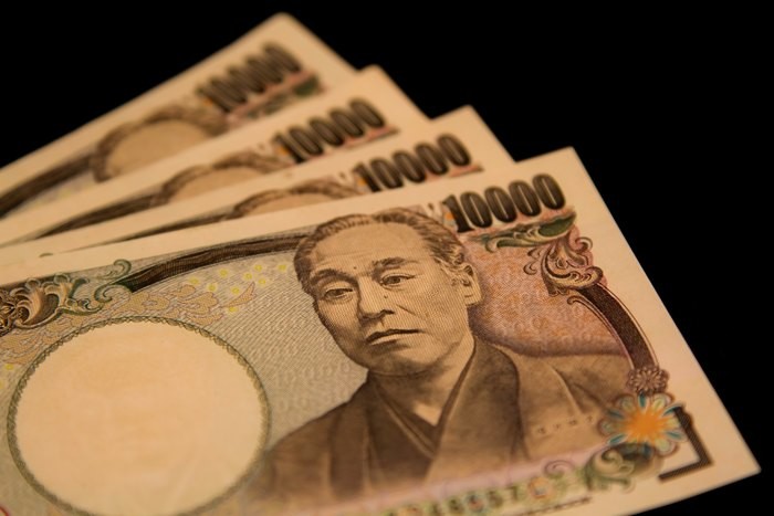 年収別の車選びの目安(200万〜1500万)|2台持ちの人の年収