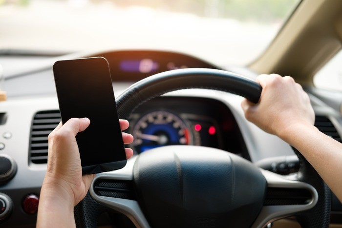 正しいドライビングポジションとは?|車の運転の基本