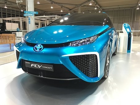 自動車/軽自動車の燃費比較・燃費向上方法など
