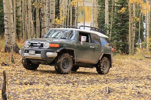 キャンプに車｜特徴/タイプ別・キャンプ仕様カー用品
