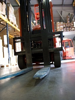 車両重量と車両総重量の違い・測定方法｜10tトラック