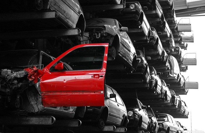 【状態別】車のドアの交換・修理にかかる料金・傷の防止策