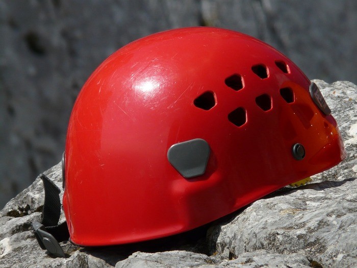 ヘルメットの曇り止め方法・曇り止めシートと洗剤