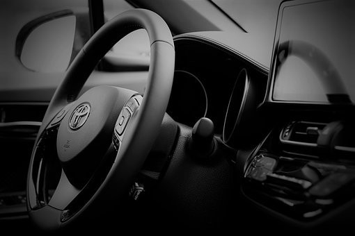なんばパークス周辺の安い駐車場料金比較|混雑時間と状況・無料はある?