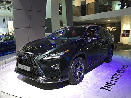 レクサスの燃費はどれくらい?燃費紹介