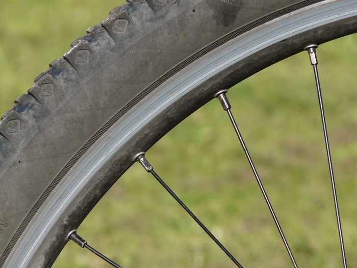 自転車ホイールの交換方法/工賃・ハブ/スポークの交換方法
