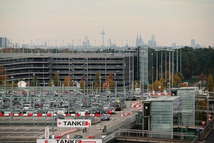 新千歳空港周辺の安い駐車場料金比較|混雑時間と状況・無料はある?