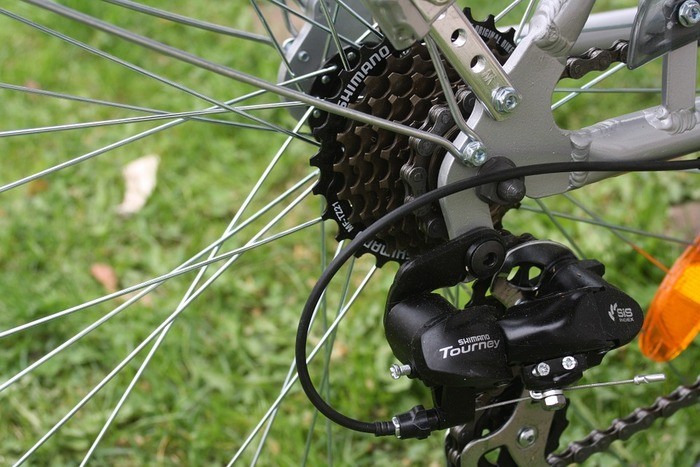 自転車のスポーク交換|方法・工具・交換費用・所要時間