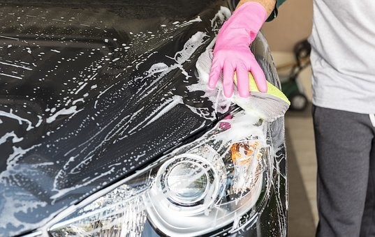 【種類別】水洗い洗車をするときのやり方・洗車機使用|車