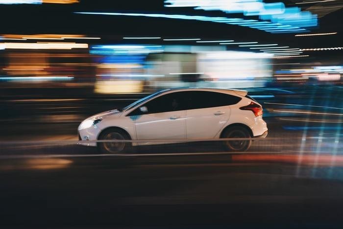 車を運転する夢占いの意味と心理32選｜ブレーキ/坂道/無免許