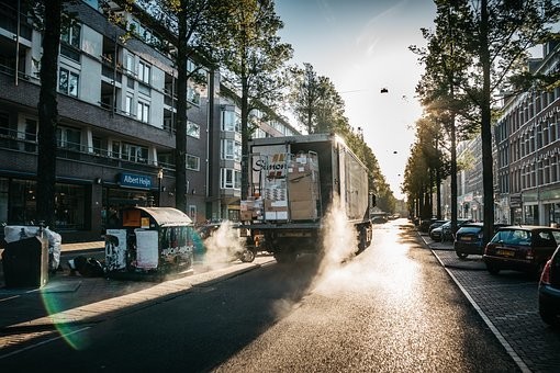 新宿御苑周辺の安い駐車場料金比較｜混雑時間と状況・無料はある？