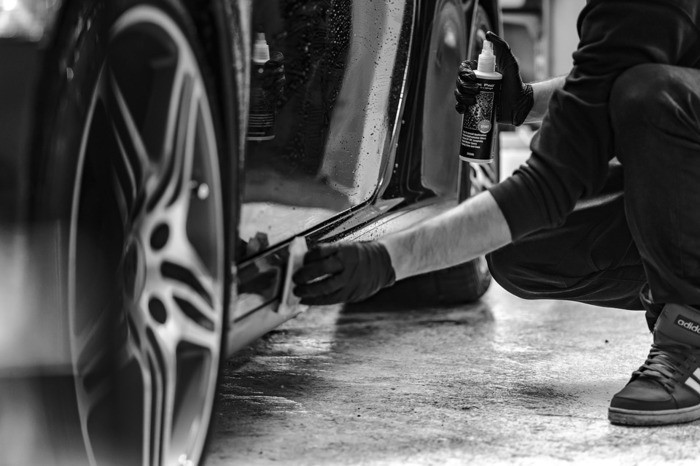 おすすめの車の脱脂剤・脱脂方法|アルコール/両面テープ