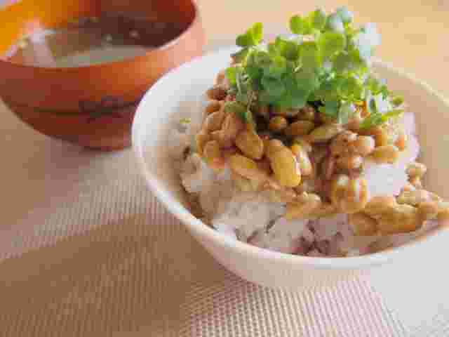 納豆ご飯とみそ汁