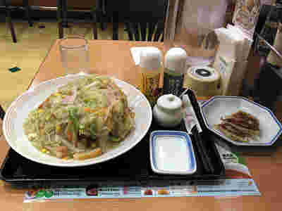 リンガーハットの長崎皿うどんセット