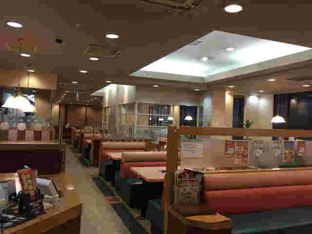 安楽亭　店内