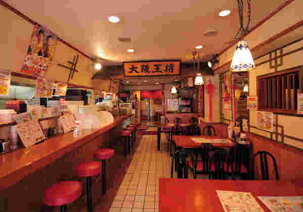 大阪王将の店内
