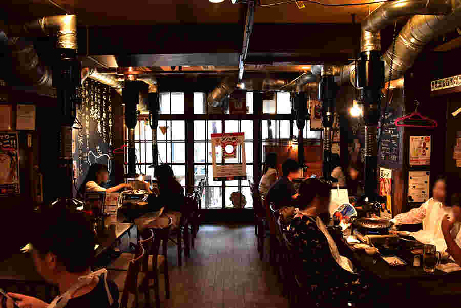 一心たん助　店内