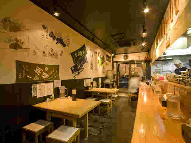 まるげん　店内