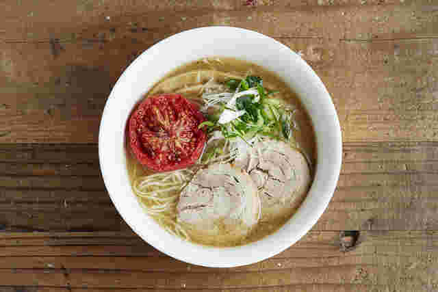 ロースト・トマトラーメン　ビアビア