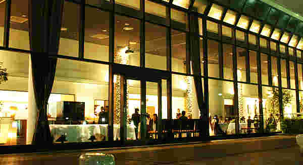 http://www.attimo.jp/party.html