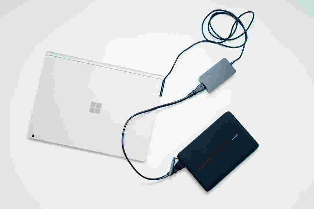 alt="モバイルバッテリー"