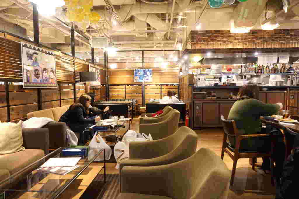 alt="タワコレカフェ店内"