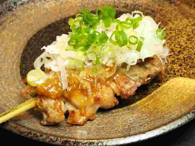 炭火鶏串料理 仲家　せせり