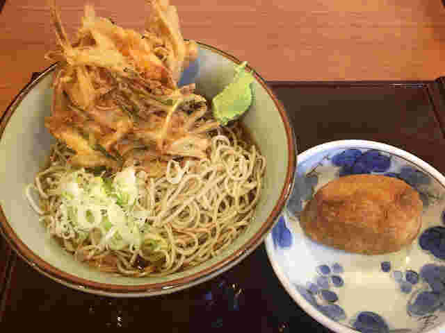 alt="立ち食いそばのメニュー"