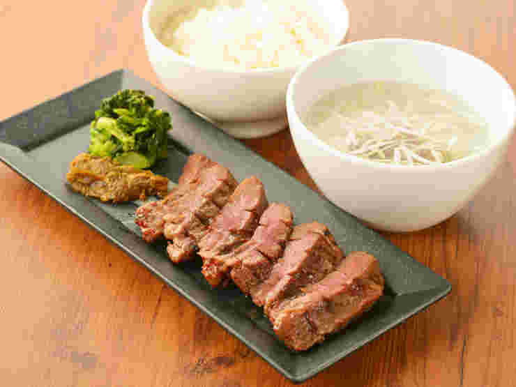 極厚芯たん定食 