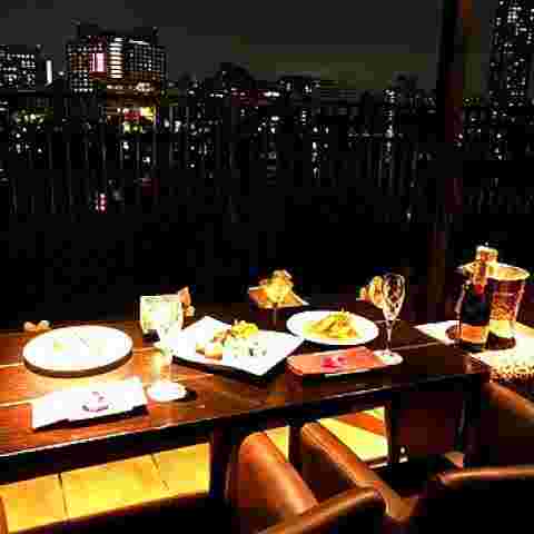 alt="居酒屋カップルシート"