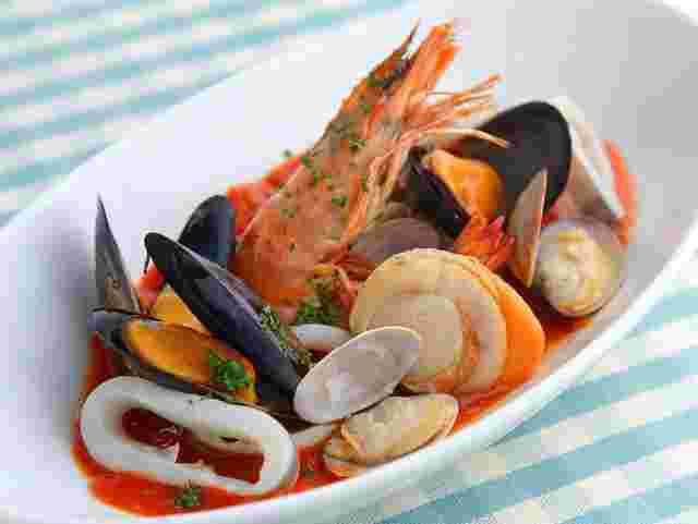 直送鮮魚の濃厚ブイヤベース