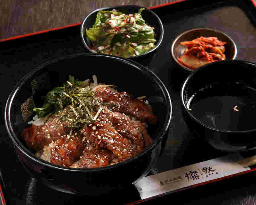 カルビ丼の写真